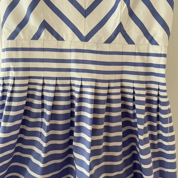 Max and Cleo blue and white 99% cotton SIze 10 - Picture 4 of 7